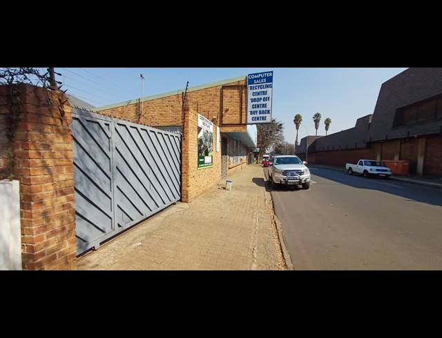 600M² BUILDING FOR SALE IN BRAKPAN CENTRAL